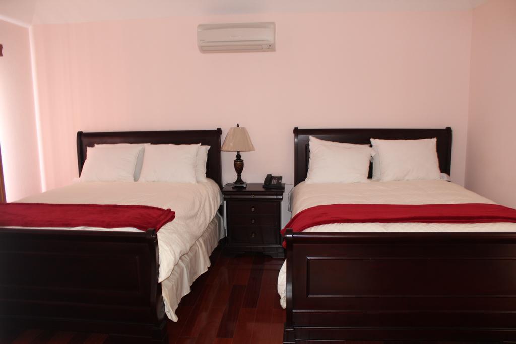 Clear View Suites & Villas Bermuda Esterno foto