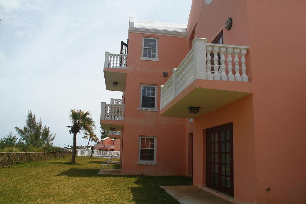 Clear View Suites & Villas Bermuda Esterno foto
