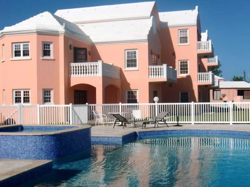 Clear View Suites & Villas Bermuda Esterno foto